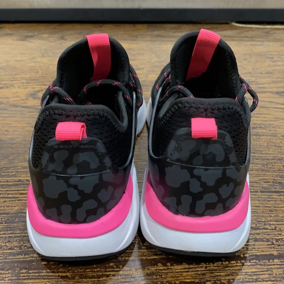 Fabletics Avalon Z Woman’s Running Shoes Size 7 - Picture 3 of 9